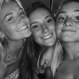 Meet your Posher, Kira